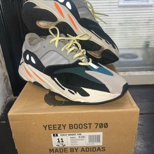 Yeezy 700 wave runner
